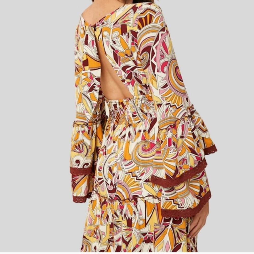 New boutique ruffles dress